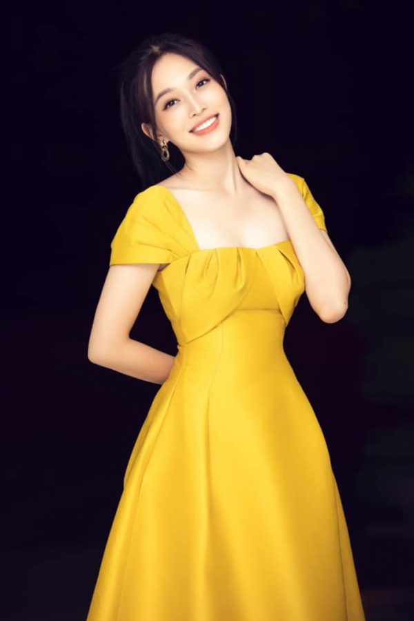 Đầm xòe tafta tay phồng